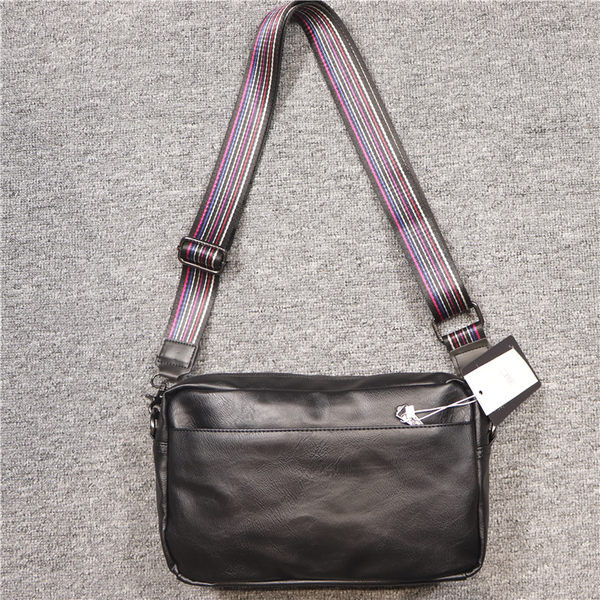 Moderna vīriešu mākslīgās ādas soma ar regulējamu tekstila rokturi