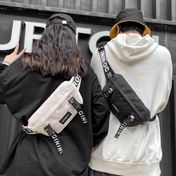 Tekstiilist kott - punk kirjadega