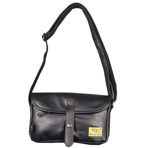 Uue mudeli nahast tõmbluku ja metallkinnitusega meestekott