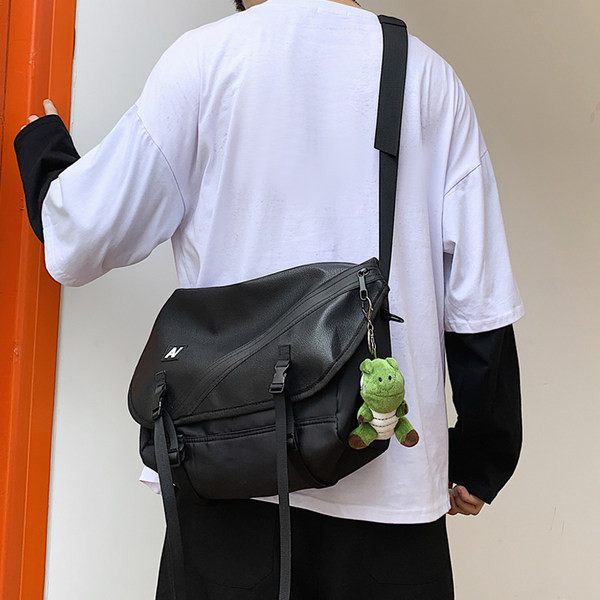 Liela plecu soma ar plastmasas aizdarēm - no auduma