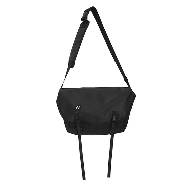 Liela plecu soma ar plastmasas aizdarēm - no auduma