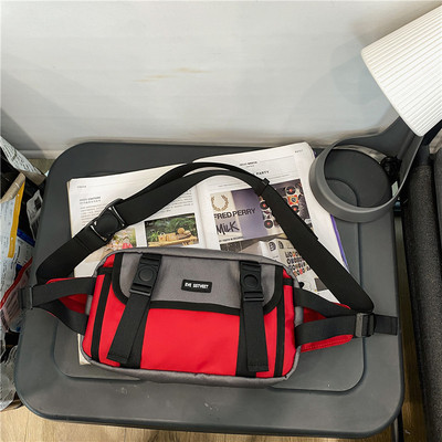 Πολύχρωμη αντρική τσάντα με πόρπες