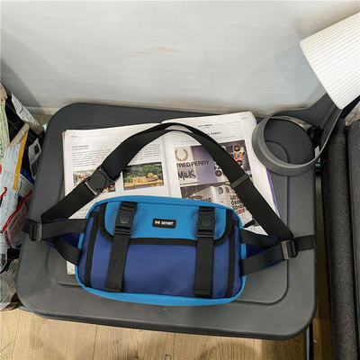 Πολύχρωμη αντρική τσάντα με πόρπες