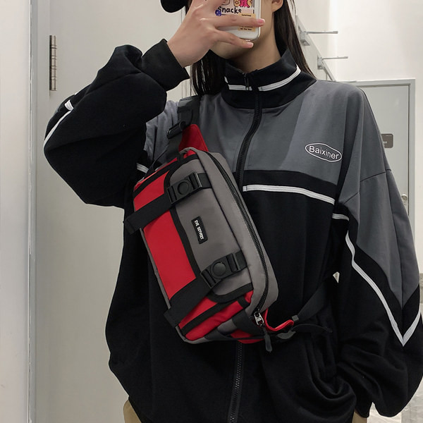 Πολύχρωμη αντρική τσάντα με πόρπες