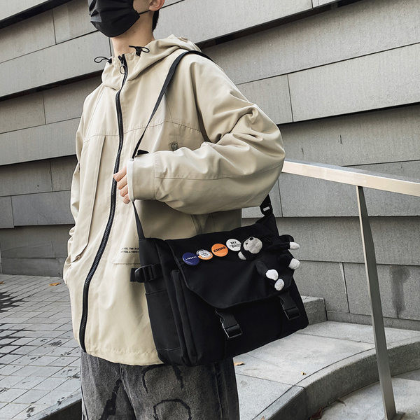 Vīriešu ikdienas soma ar 3D elementu