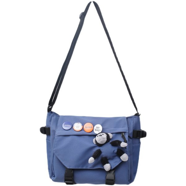 Vīriešu ikdienas soma ar 3D elementu