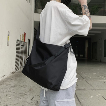 Голяма текстилна чанта през рамо за мъже в квадратна форма