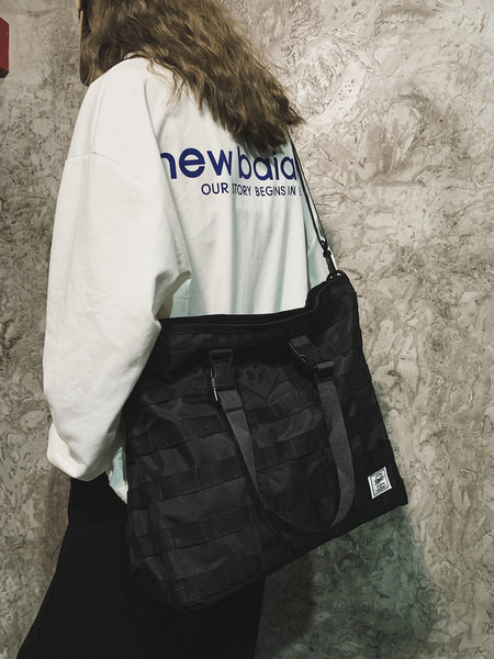 Μεγάλη υφασμάτινη τσάντα με κοντές και μακριές λαβές