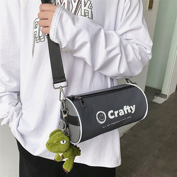 Vīriešu tekstila soma cilindra formā