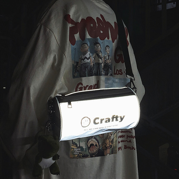 Vīriešu tekstila soma cilindra formā