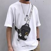 Mindennapi férfi táska textil fogantyúval és két kitűzővel