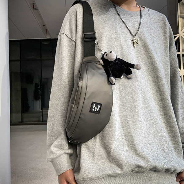 Tekstila punk vīriešiem ar emblēmu