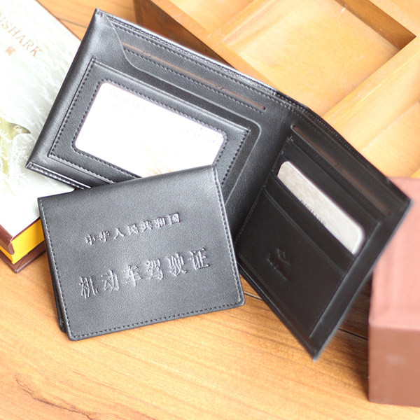 Férfi bőr pénztárca bankkártya rekesszel