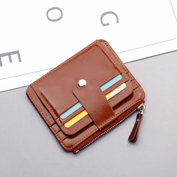 Ādas maks ar kredītkaršu nodalījumiem un monētu kabatu