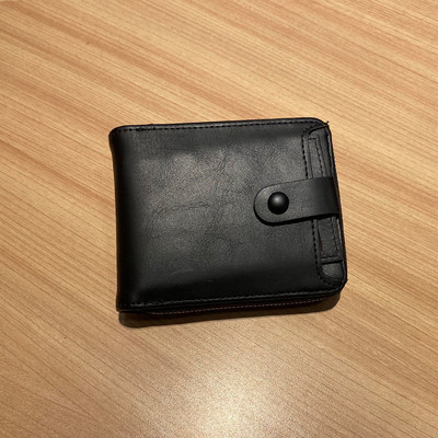 Μικρό έκο δερμάτινο πορτοφόλι με φερμουάρ και κουμπί