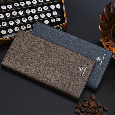 Vīriešu maks divi modeļi ar uzrakstu un metāla elementu