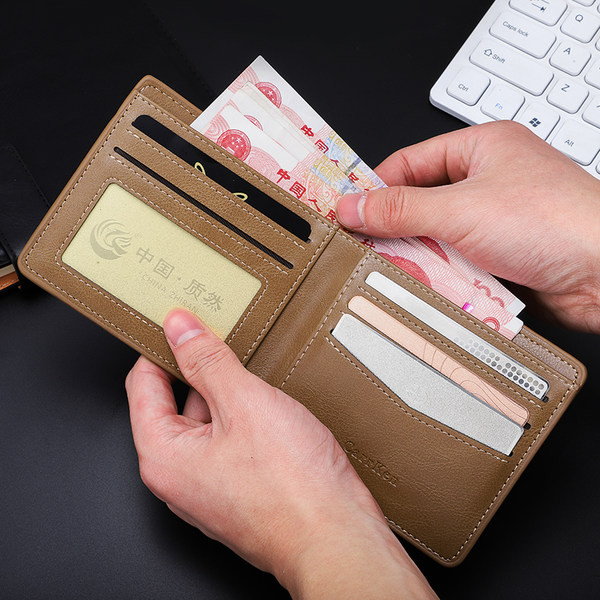 Vīriešu eko ādas maks ar izšuvumu