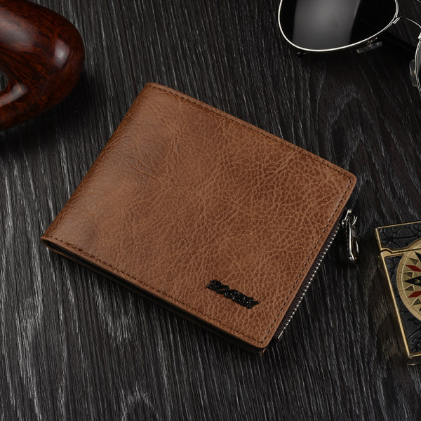 Jauna modeļa maciņš no eko ādas ar metāla elementu un rāvējslēdzēju