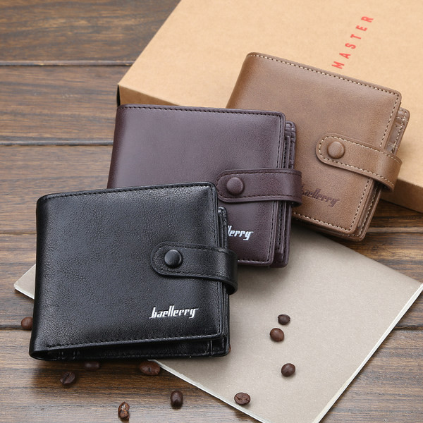 Funkcionāls maks ar daudziem nodalījumiem un pogu