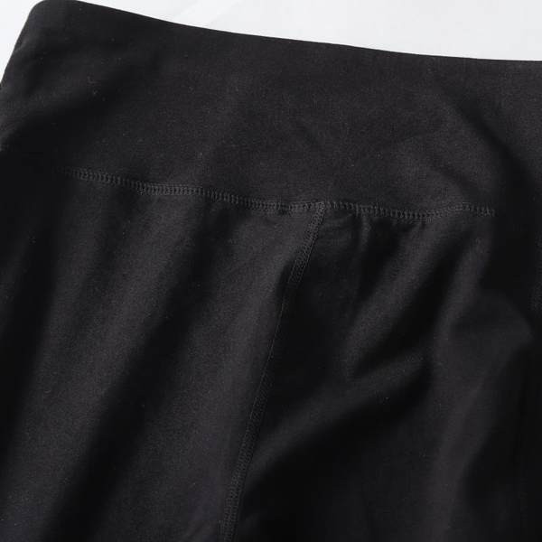 Naiste lühikesed retuusid sportimiseks