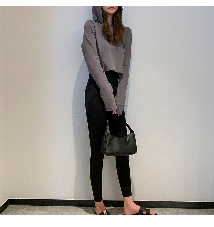 Sieviešu sporta legingi ar augstu vidukli - tīrs modelis