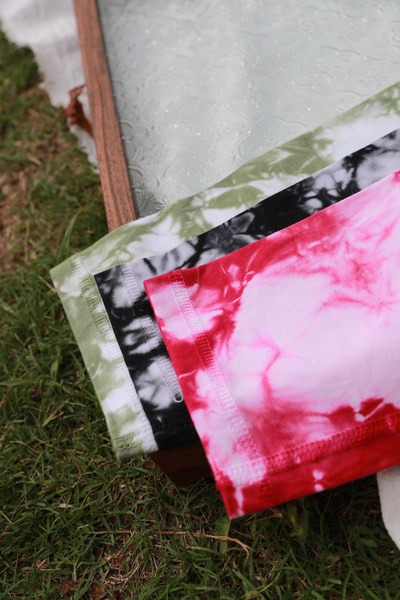 Garie sporta legingi zaigojošās krāsās