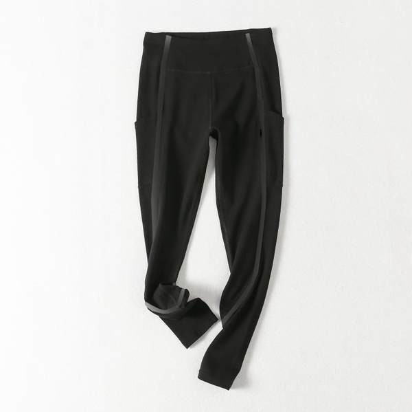 Sieviešu piegulošs ķīlis ar augstu vidukli