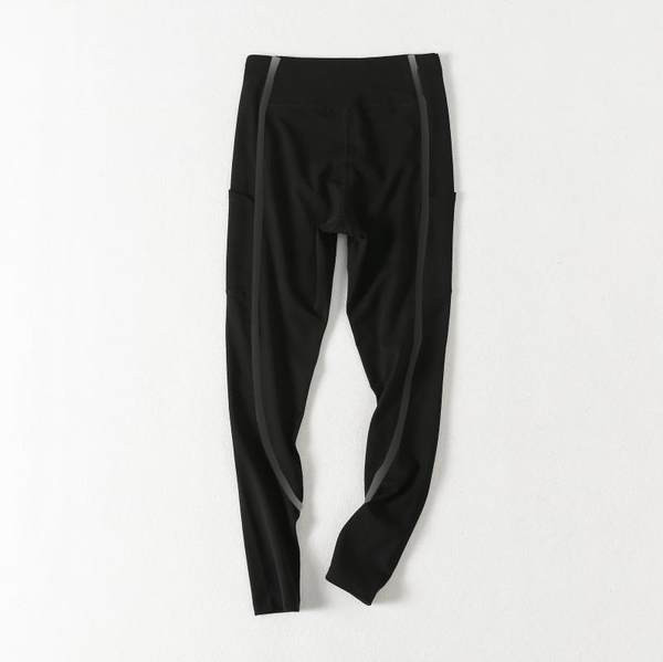 Sieviešu piegulošs ķīlis ar augstu vidukli