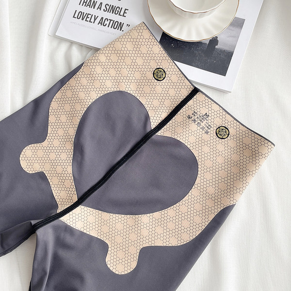 Sportimiseks sobivad naiste retuusid