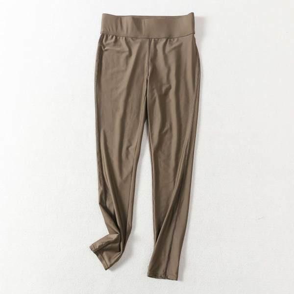 Sieviešu sporta ķīlis no ātri žūstoša auduma