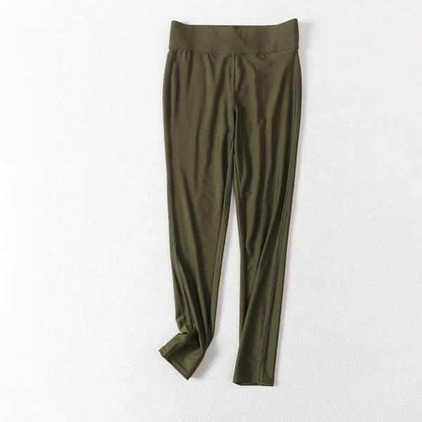 Sieviešu sporta ķīlis no ātri žūstoša auduma