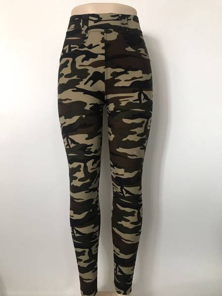 Sieviešu kamuflāžas legingi, kas piemēroti sportam