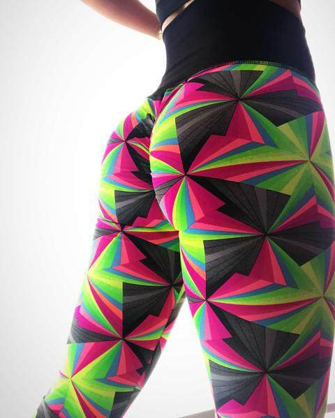 Uue mudeli spordivärvi kiil kõrge vöökohaga