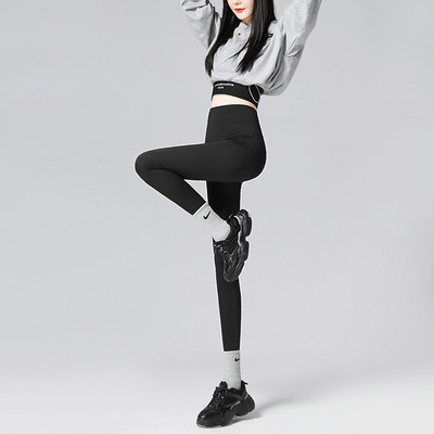 Sieviešu sporta legingi ar augstu jostasvietu