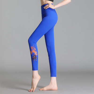 Sieviešu sporta legingi ar 7/8 garumu un krāsu aplikāciju