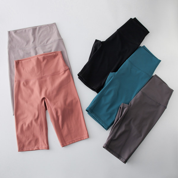 Jauna modeļa sieviešu īsie sporta legingi ar augstu vidukli