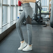 Jauna modeļa sieviešu sporta legingi ar tillu pelēkā un melnā krāsā