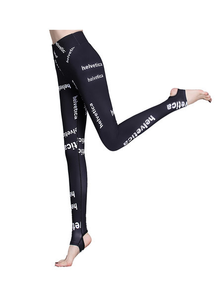 Sieviešu sporta legingi ar augstu vidukli