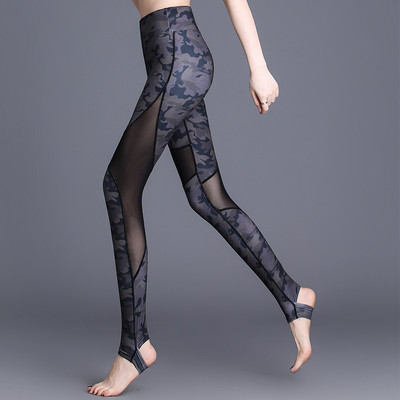 Jauns sieviešu sporta legingu modelis ar tīklu