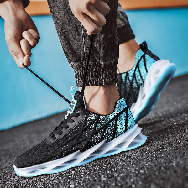 Elpojošas tekstila kedas ar raupju zoli