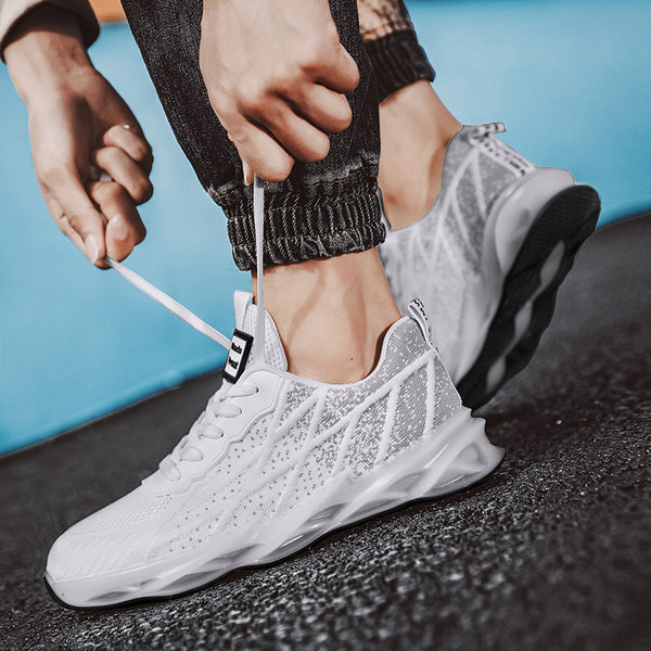 Elpojošas tekstila kedas ar raupju zoli