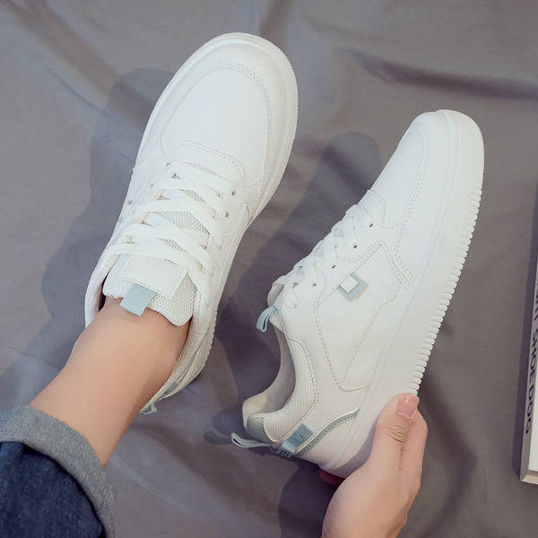 Vīriešu kedas no eko ādas ar krāsainām saitēm un uzrakstu