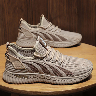 Hingavast kangast meeste suviste tossude uus mudel