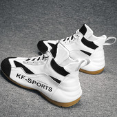 Jauns vīriešu kedu modelis ar uzrakstiem trīs krāsās