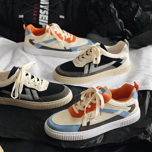 Eco velúr lapos talpú férfi tornacipő felirattal és fűzővel