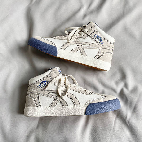 Jauns ikdienas kedu modelis no eko zamšādas ar saitēm un uzrakstu