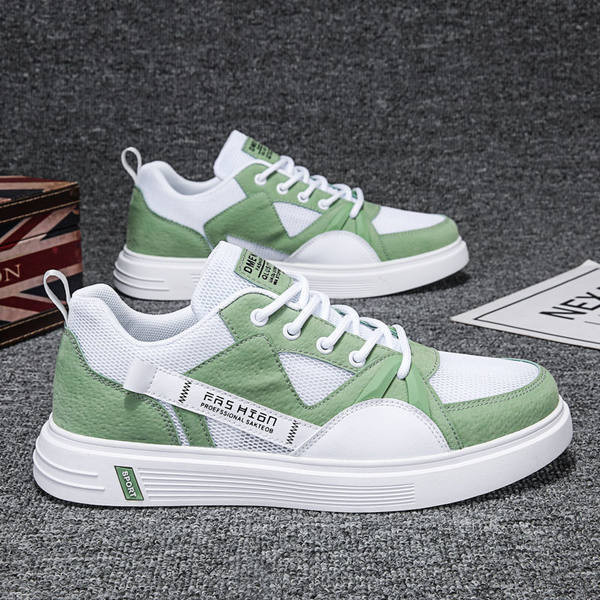 Hingavast kangast meeste tossud, millel on kiri - ümar mudel