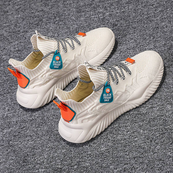 Meeste mugavad embleemi ja paeltega tossud