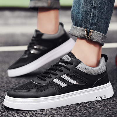 Uus mudel võrkude ja lameda tallaga meeste tossud