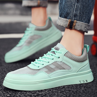 Uus mudel võrkude ja lameda tallaga meeste tossud